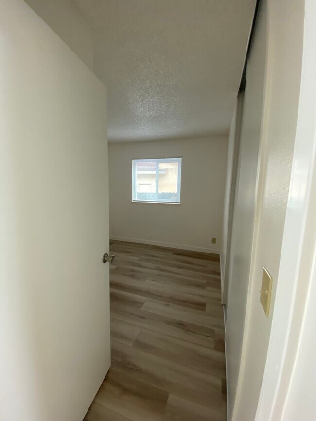 Building Photo - Fully Remodeled Single Story Spacious 3bed/2 bath home on corner lot in Suisun City!!!!