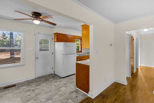 Building Photo - 3504 Powell St