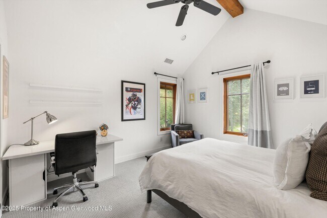 Building Photo - 41 Choke Cherry Ct