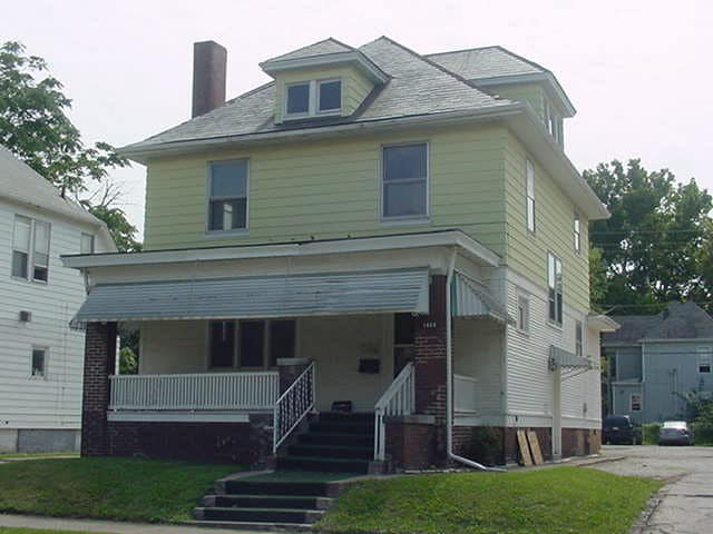 Primary Photo - 1620 W Fredonia Ave