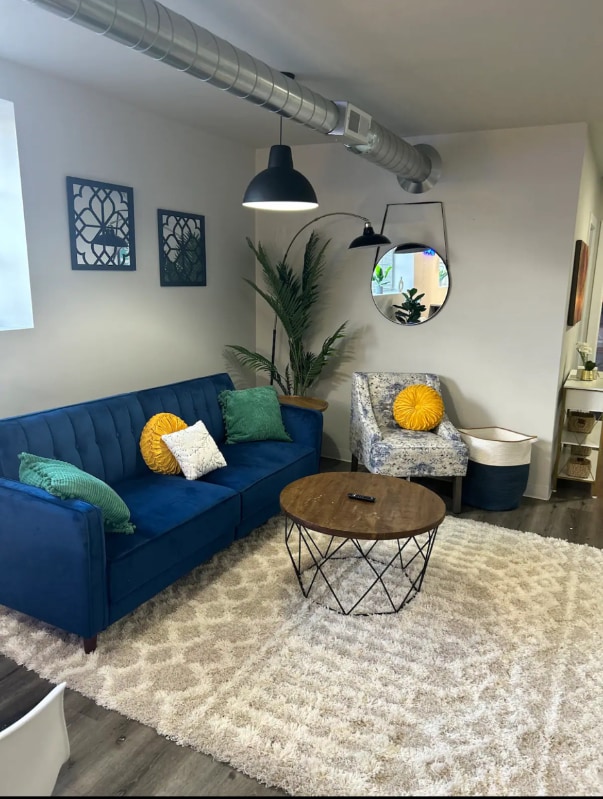 Building Photo - 5918 St Antoine