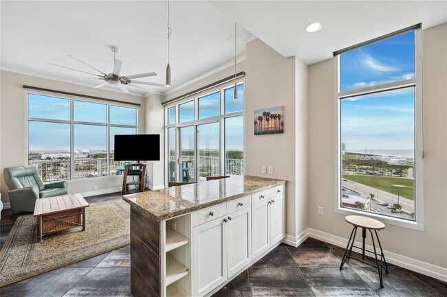 Building Photo - 500 Seawall Blvd
