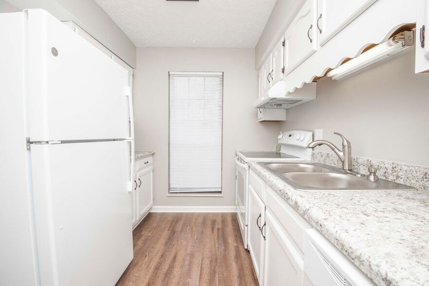 Building Photo - 10500 Shirland Ct