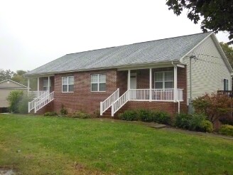 Primary Photo - 102-112 Maryland Ave