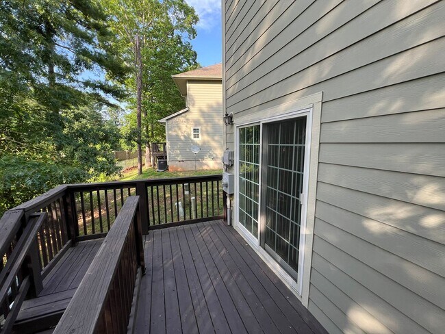 Building Photo - Arden 3 bed Townhome: Commuter's Wishlist