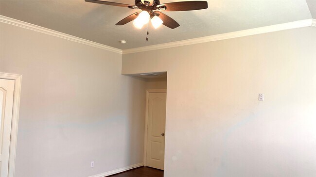 Building Photo - 3518 Ewing Dr