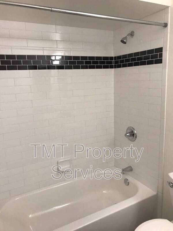 Building Photo - 6803 Trovita Way