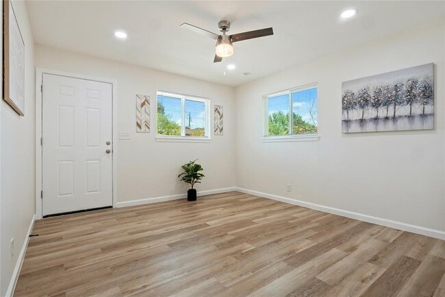 Building Photo - 4913 Hawk Cv