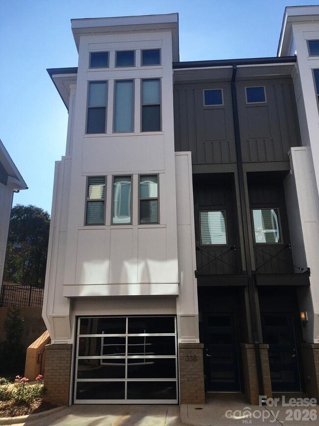 Building Photo - 338 Helix Wy