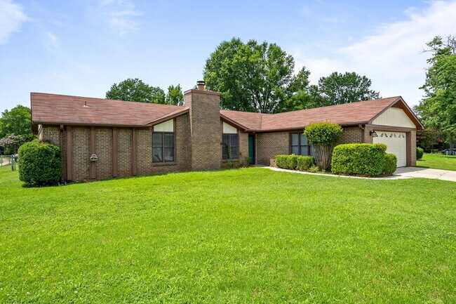 Building Photo - 1028 SE Kinsey Dr