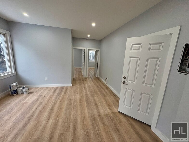 Building Photo - Belknap Ave, Yonkers