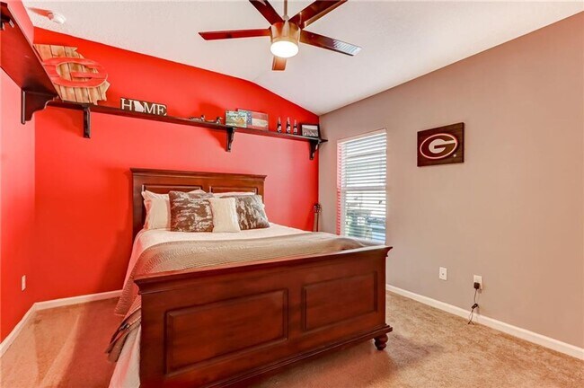 Building Photo - Charming 3-Bedroom Home in The Hideaway – ...