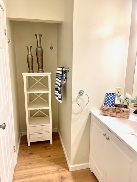 Upstairs Bath - 6030 Applecrest Ct