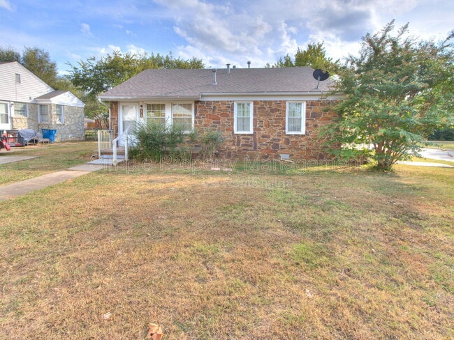Primary Photo - 402 Babb Dr
