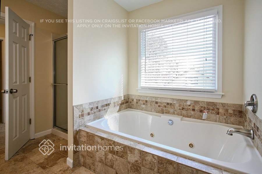 Building Photo - 2270 Springer Walk