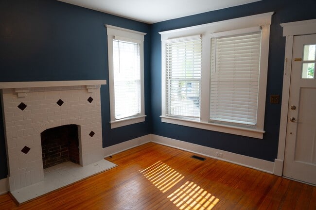 Building Photo - Charming Historic Home Walkable to Cargo & Soda Pop Districts