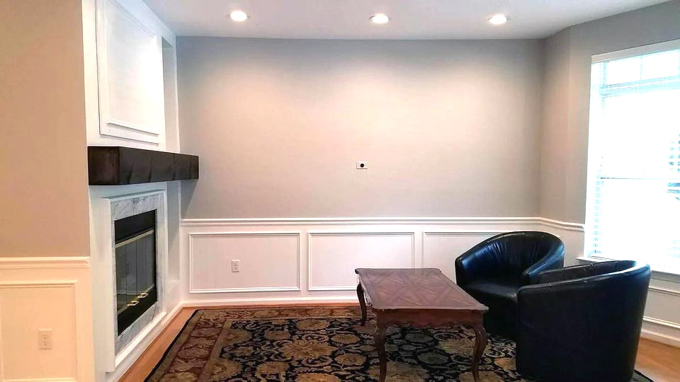 living-room-1 - 305 Dresher Woods Dr