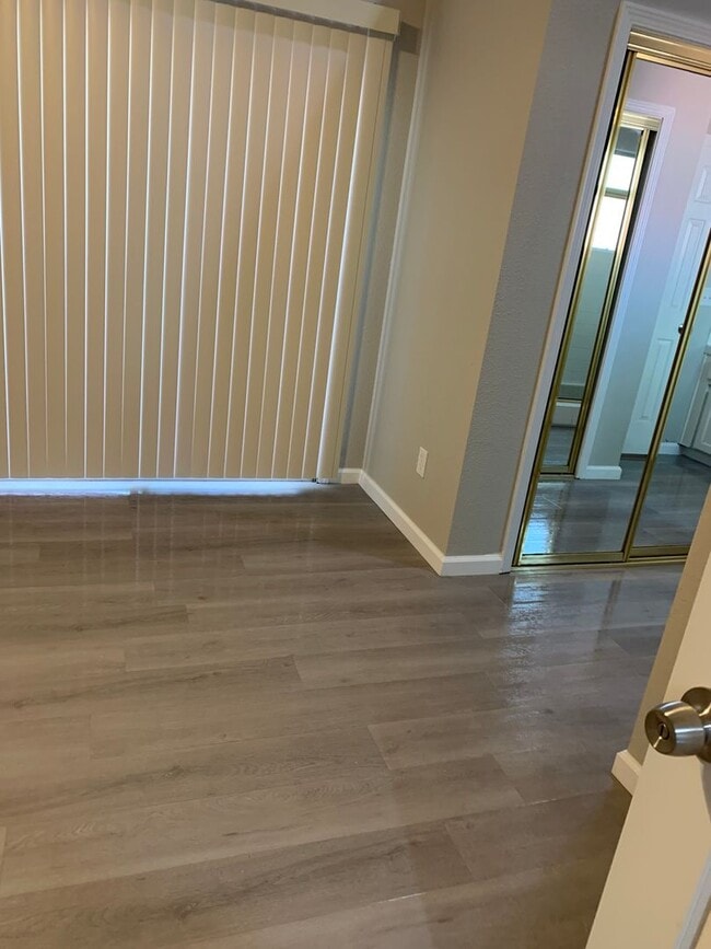 Building Photo - Spacious 3-Bedroom Home with Backyard in Fresno!