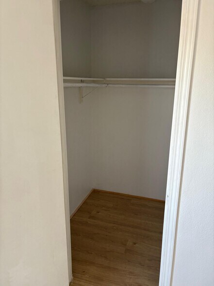 Walk in Closet - 7095 Burcot Ave