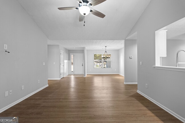 Building Photo - 47 Matthews St