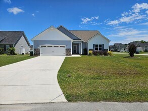Building Photo - 3 Bedroom, 2 bath unfurnished home located in Bridgeport Community in Sneads Ferry