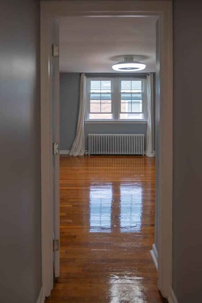 Building Photo - Beautiful Four Bedroom Home