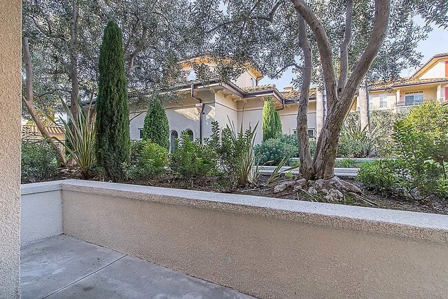 Building Photo - 150 Palm Valley Blvd