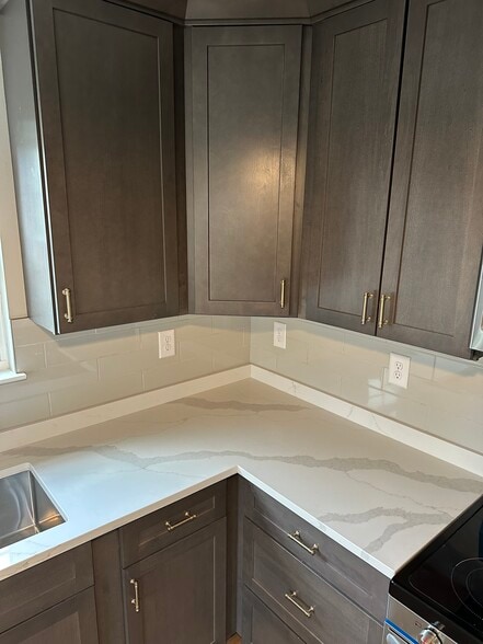 Building Photo - 804 Matheson Ave