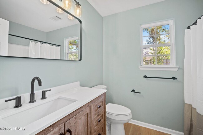 Building Photo - 7 Grandiflora Ln