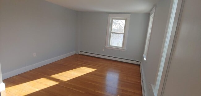 Building Photo - ***Please Respond Directly to the Online Listing, Calls May Not Be Returned***