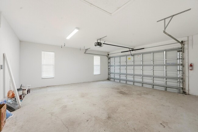 Building Photo - 1280 SW Kalevala Dr