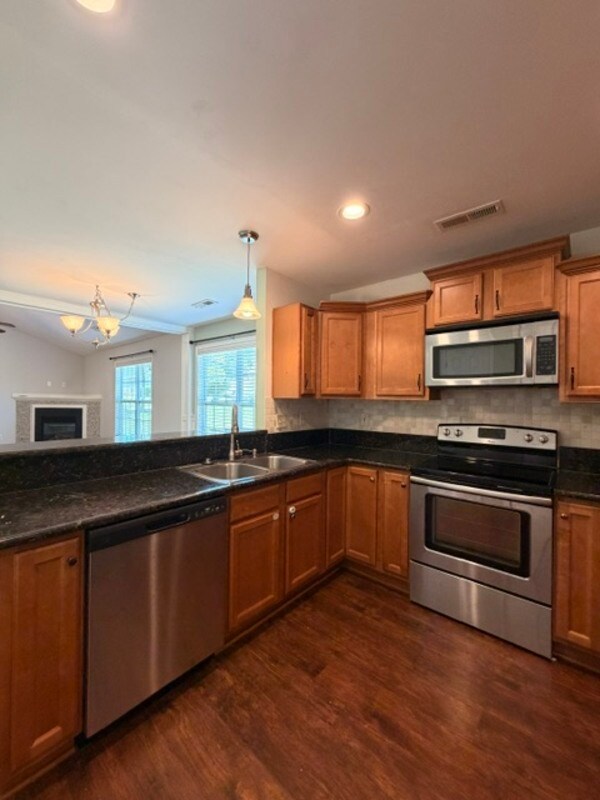 Building Photo - 925 Corison Loop