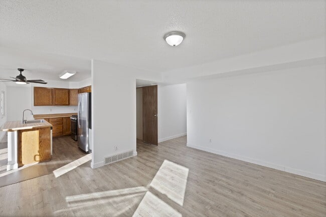 Building Photo - Spacious 6-Bedroom / 3.5-Bath Home — Great Location + Solar Savings!