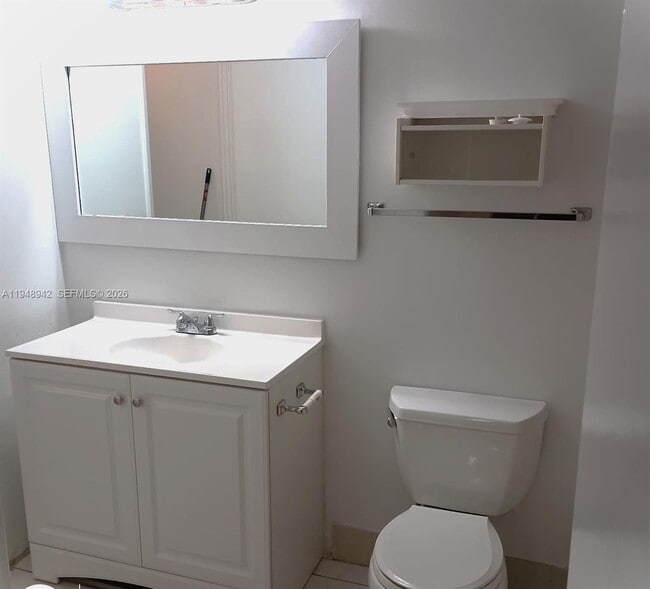 Building Photo - 1470 NE 123rd St