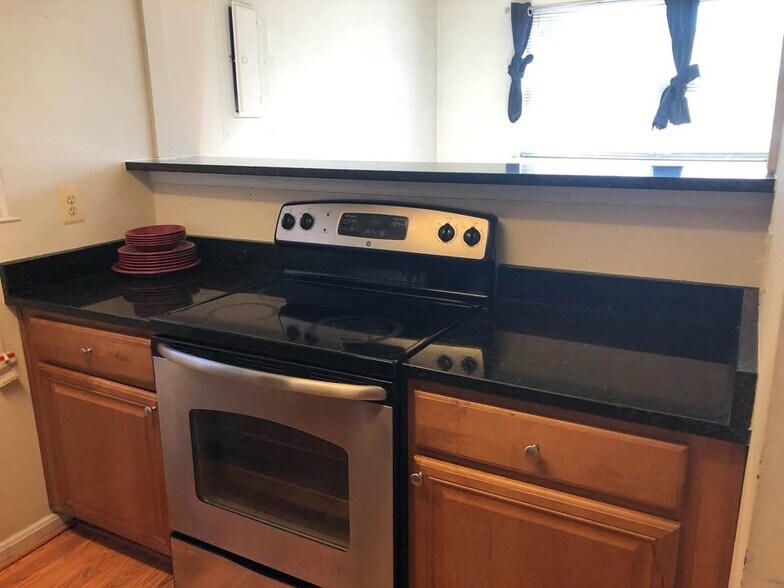 Building Photo - 9757 Hagel Cir