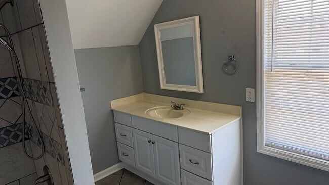Building Photo - 2702 Painted Pony Dr