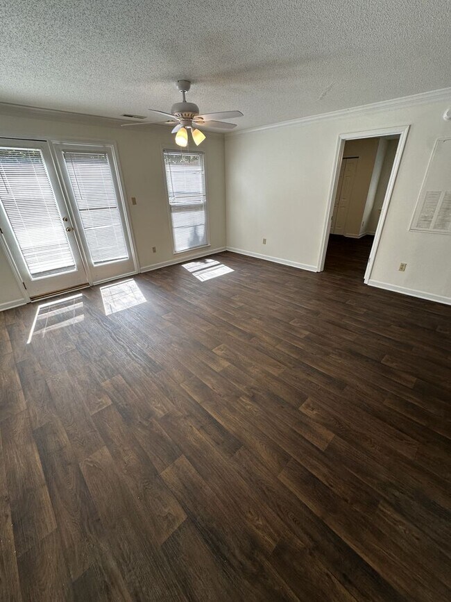 Primary Photo - 2 Bedroom 2 Bathroom Condo!
