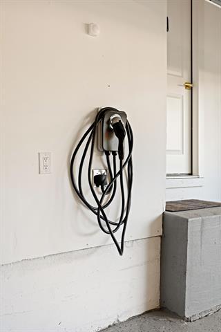 Building Photo - 905 Tarryall Dr