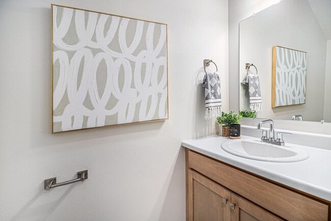 Building Photo - 5702 E Avett Pl