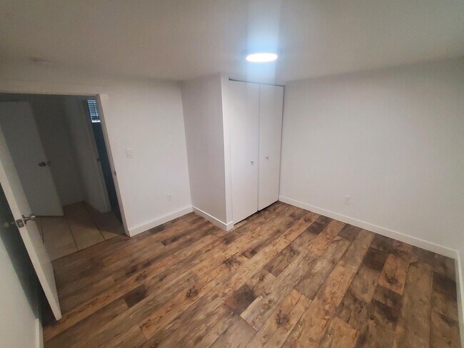Building Photo - 1005 W 500 N