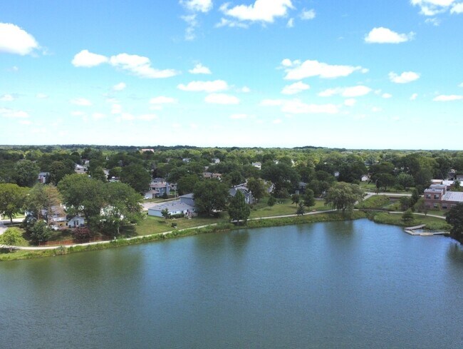 Building Photo - 1345 Fortune Bay Ct