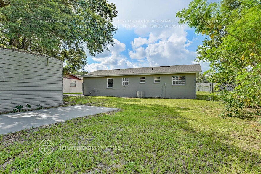 Building Photo - 8209 Sarnow Dr