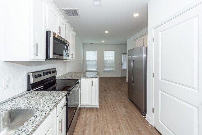 Building Photo - 7102 Channel Park Dr