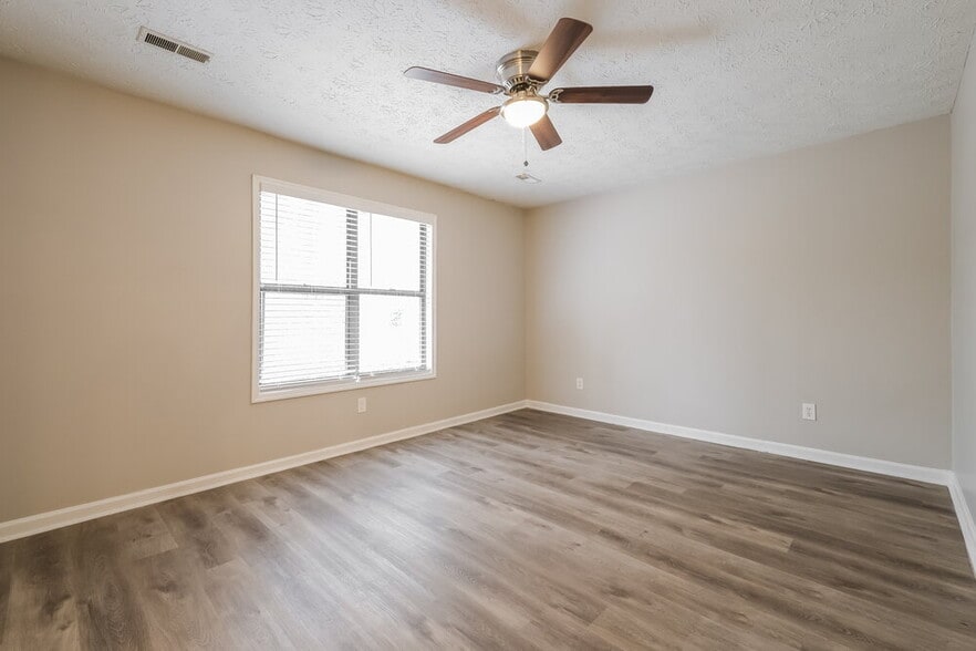 Building Photo - 8983 Habersham Dr