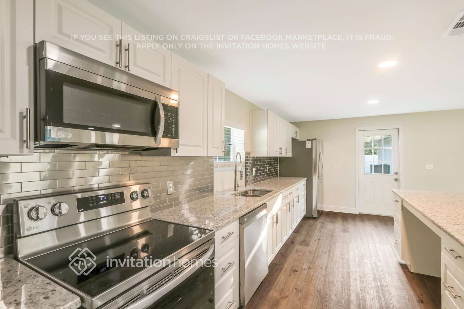 Building Photo - 4000 Marlin Dr SE