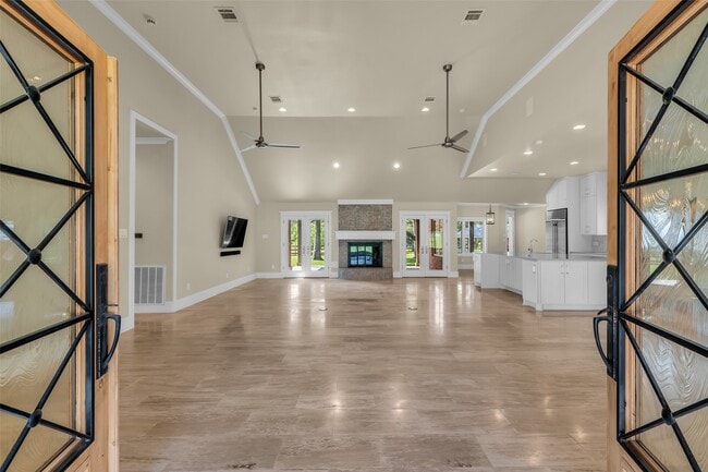 Building Photo - 3461 Pine Acres Dr