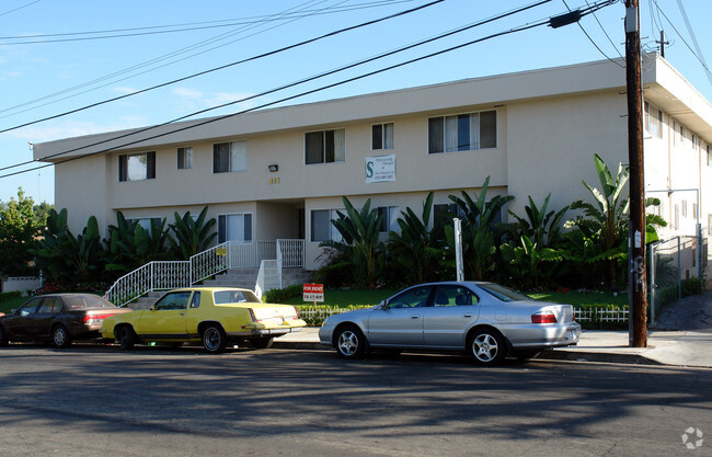 Building Photo - 815 Victor Ave.