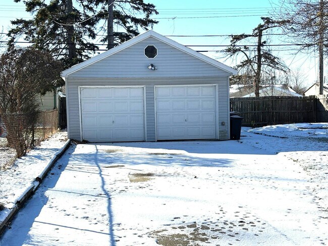 Building Photo - 22700 Socia St