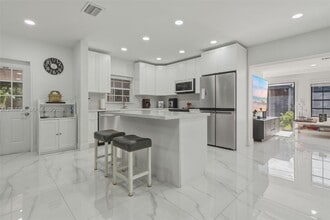 Building Photo - 11621 NW 58th Pl