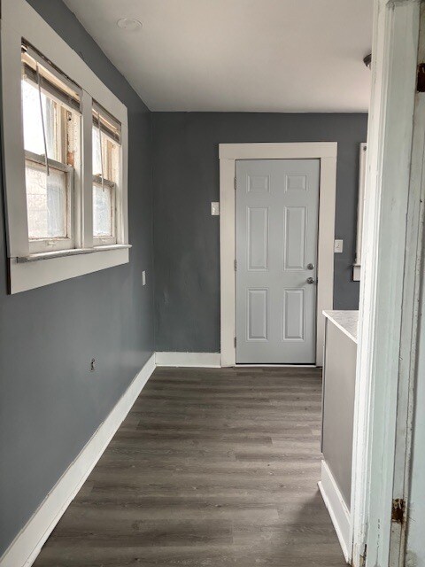 Building Photo - 14461 Lappin St